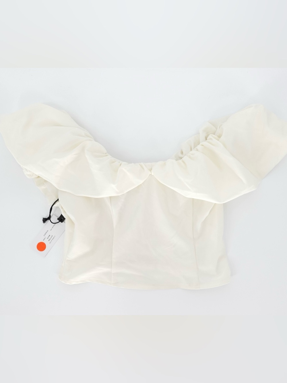 ASTR White Off-Shoulder Ruffle Crop Top - Picture 3 of 4